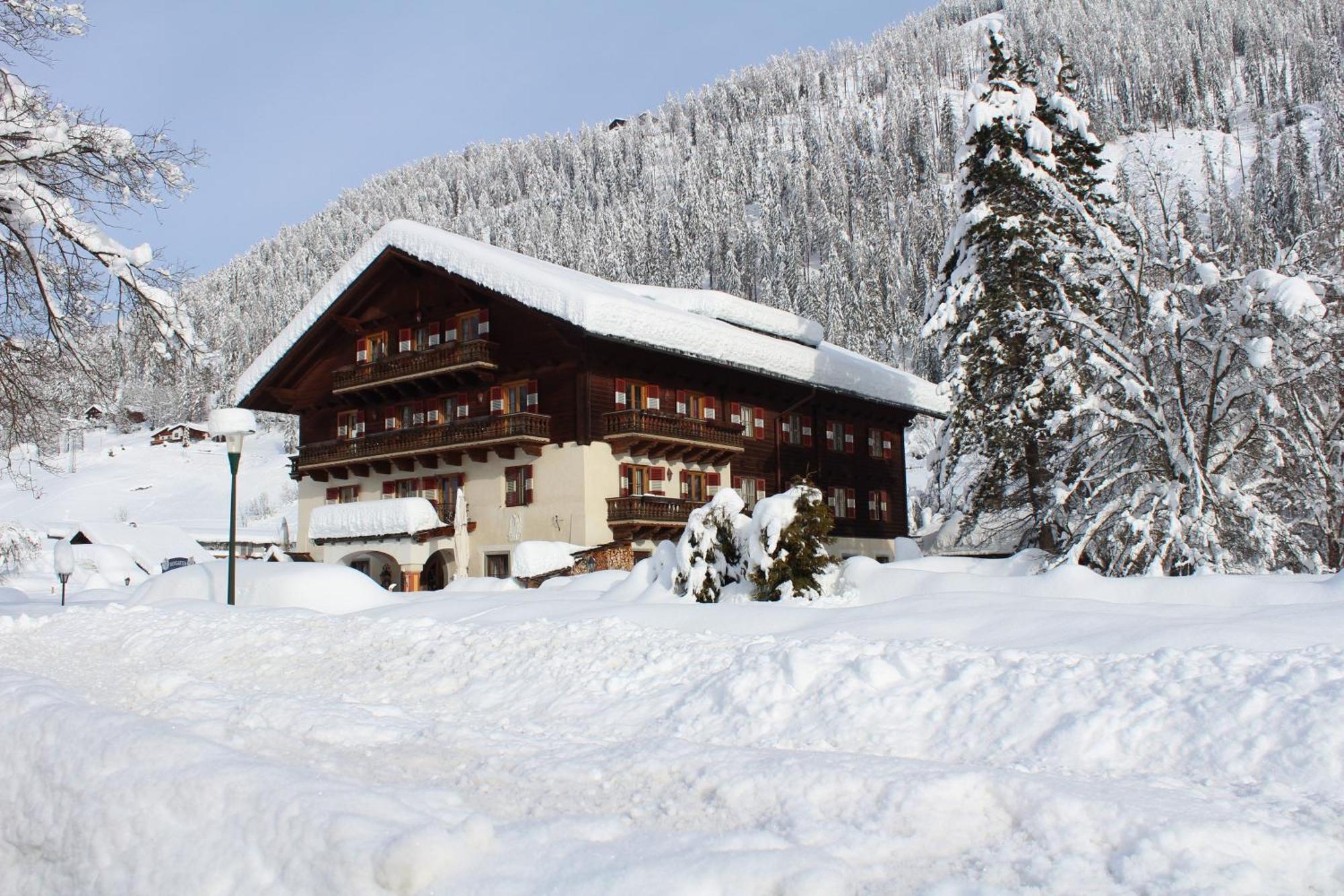 Hotel Schlosswirt Großkirchheim Екстериор снимка